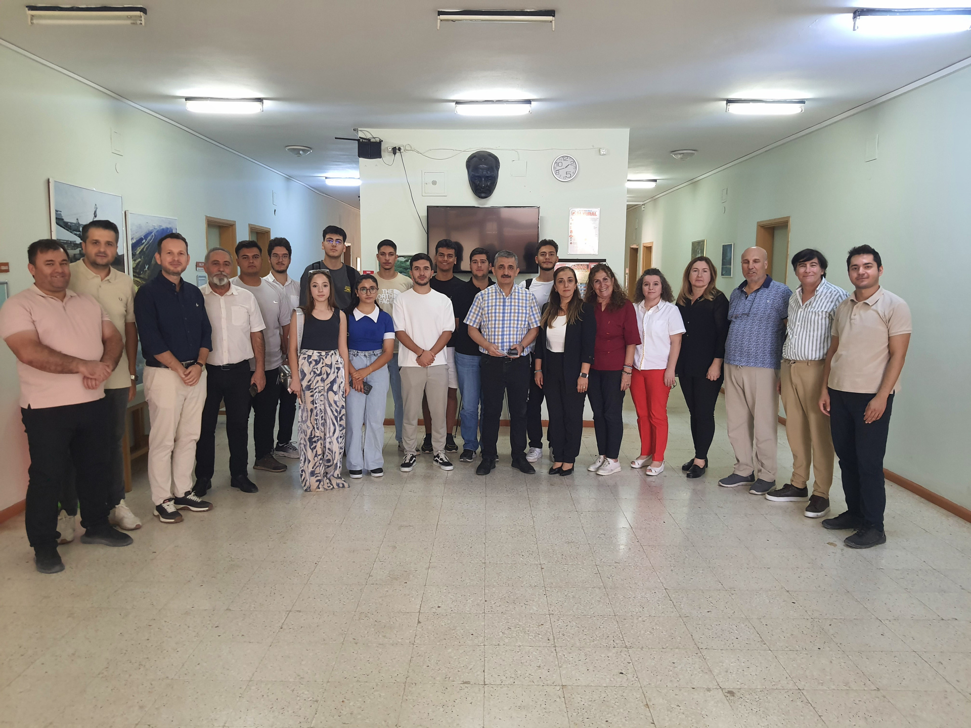 Maden Mühendisliği Bölümümüze yeni kayıt yaptıran öğrencilere oryantasyon eğitimi verilmiştir.